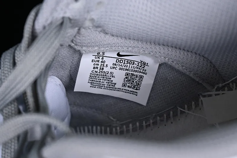 All categories Nk SB Dunk series Nk SB Dunk Low low-top sneakers J version Nk Dunk Low "Grey White" gray burgundy low-top retro sports and leisure sneakers DD1503-122